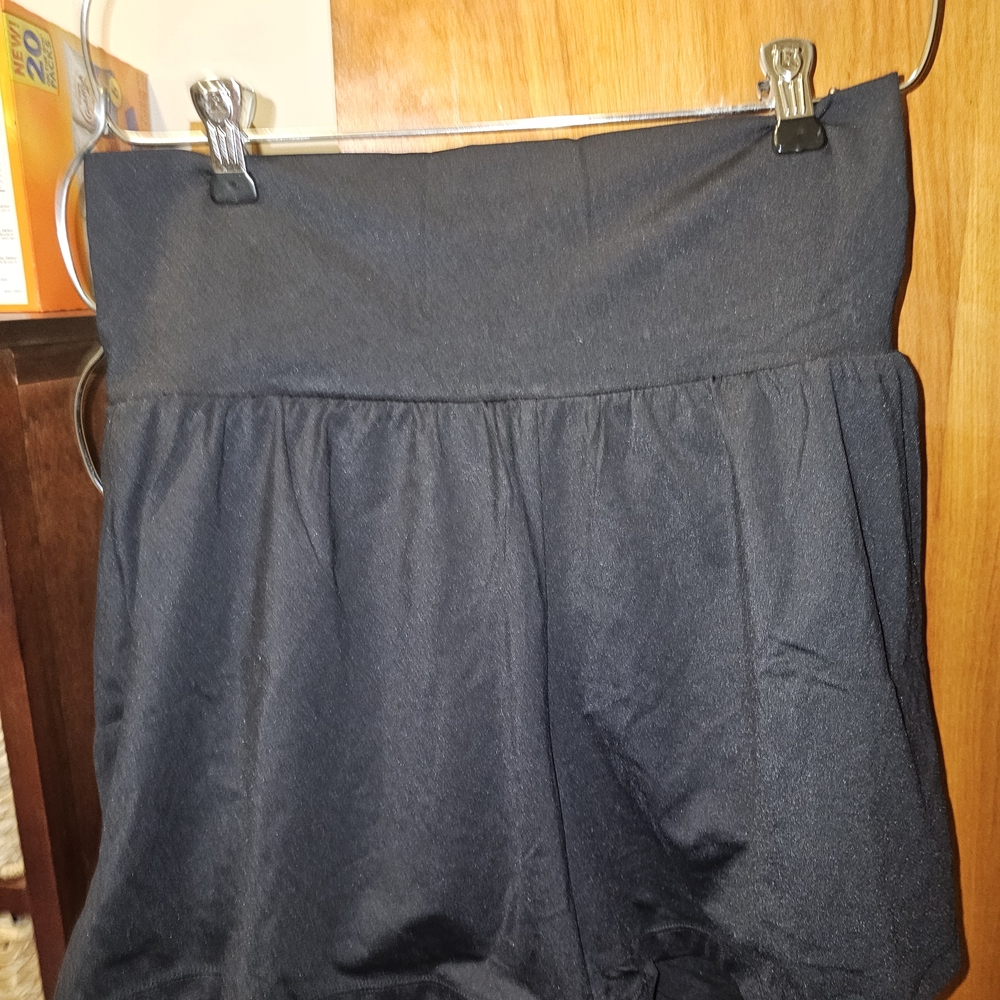 HALARA Black Shorts